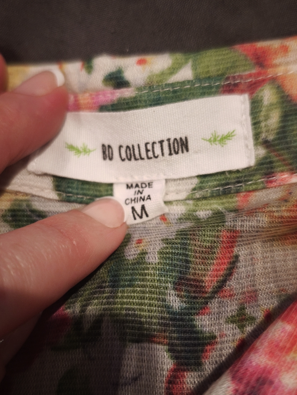BD Collection Women's Spring Button Shirt - Picture 5 of 7